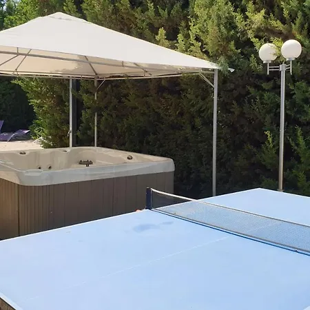 Villa Haven: Spacious 8-bedroom Retreat With Jacuzzi And Dual Kitchens Les Tres Cales